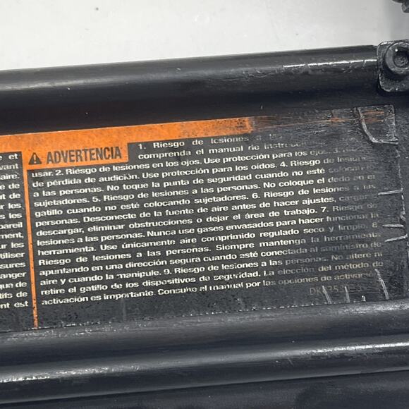 Campbell Hausfeld 1" - 2 1/2” Finish Nailer 16 Gauge Tested NB006750. {X}. - Picture 11 of 13